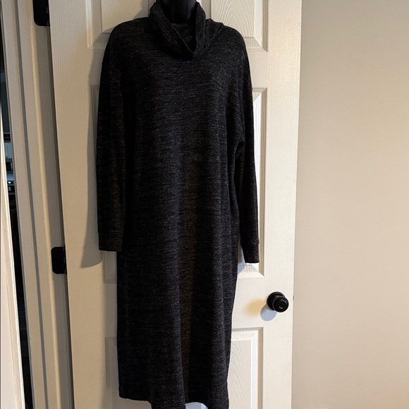 Old Navy Dresses & Skirts - Old Navy Charcoal Gray Maxi Dress